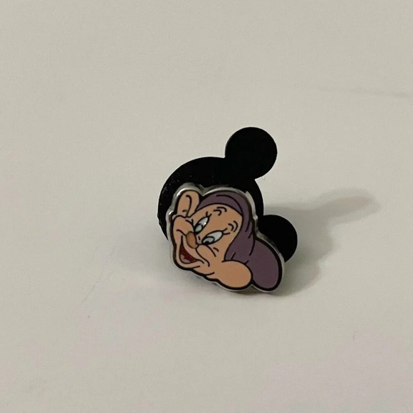 Lot of 3 Snow White Dwarf Pins Dopey Happy - Picture 7 of 13